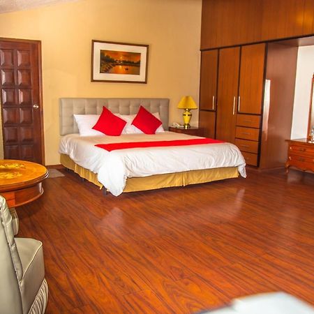 Hotel Chimborazo Internacional Riobamba Exteriör bild