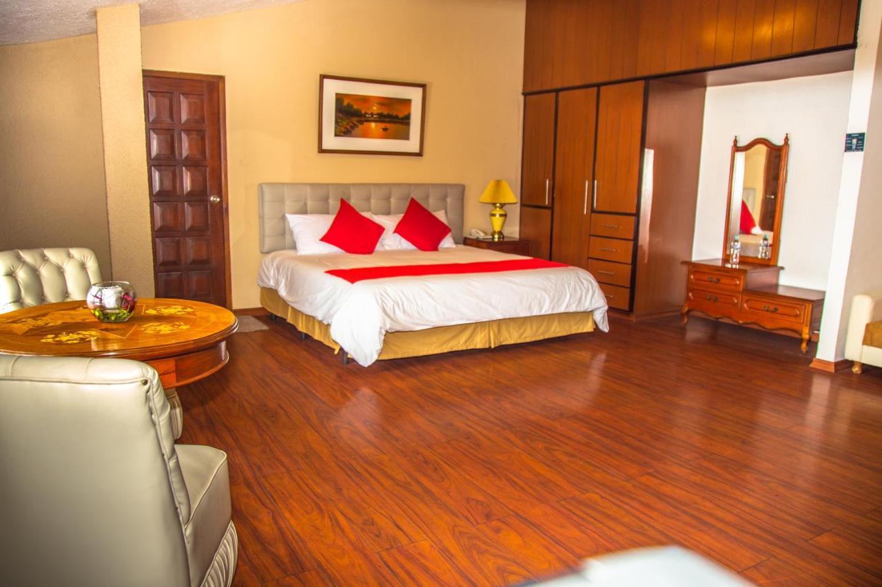 Hotel Chimborazo Internacional Riobamba Exteriör bild